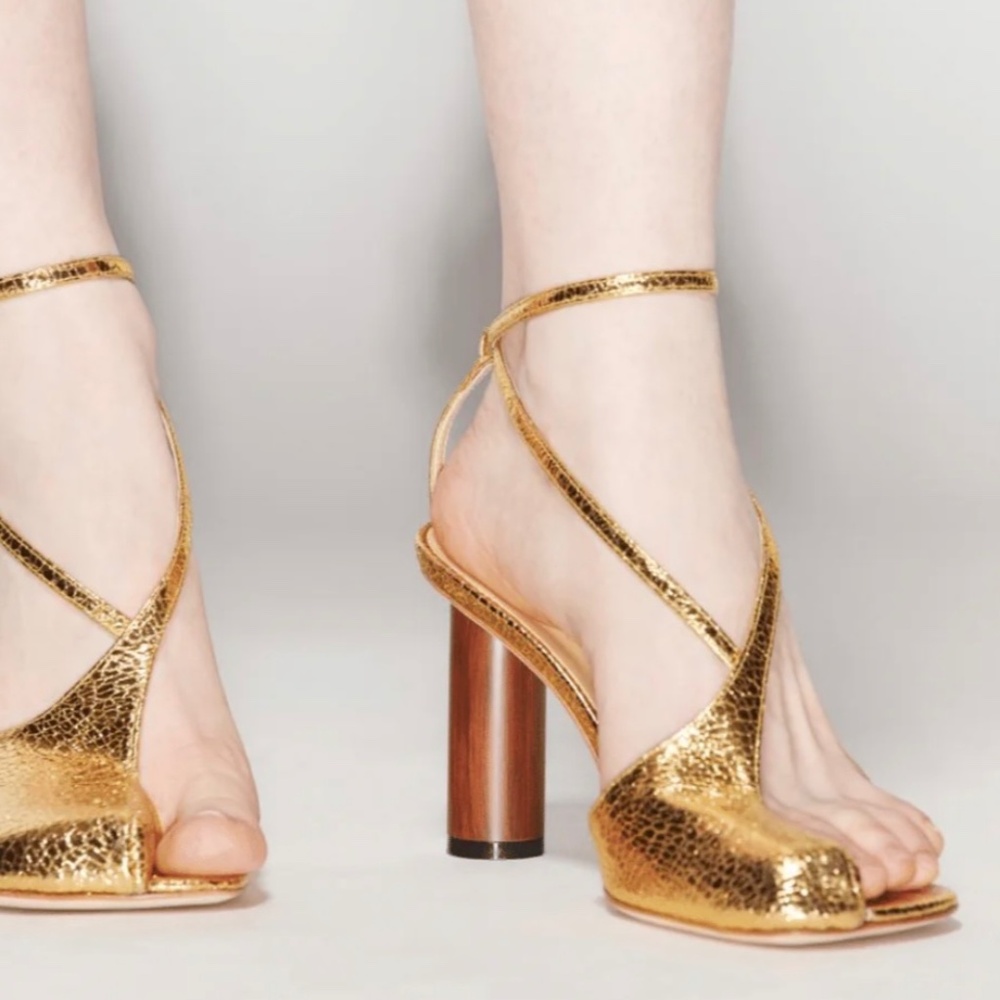 A.W.A.K.E. Mode Christine Shoes in Gold - Picture 6 of 7